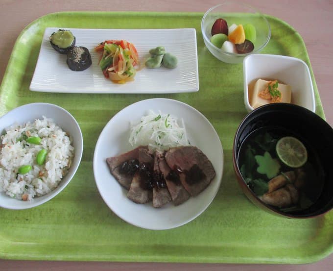 8月のお楽しみ食