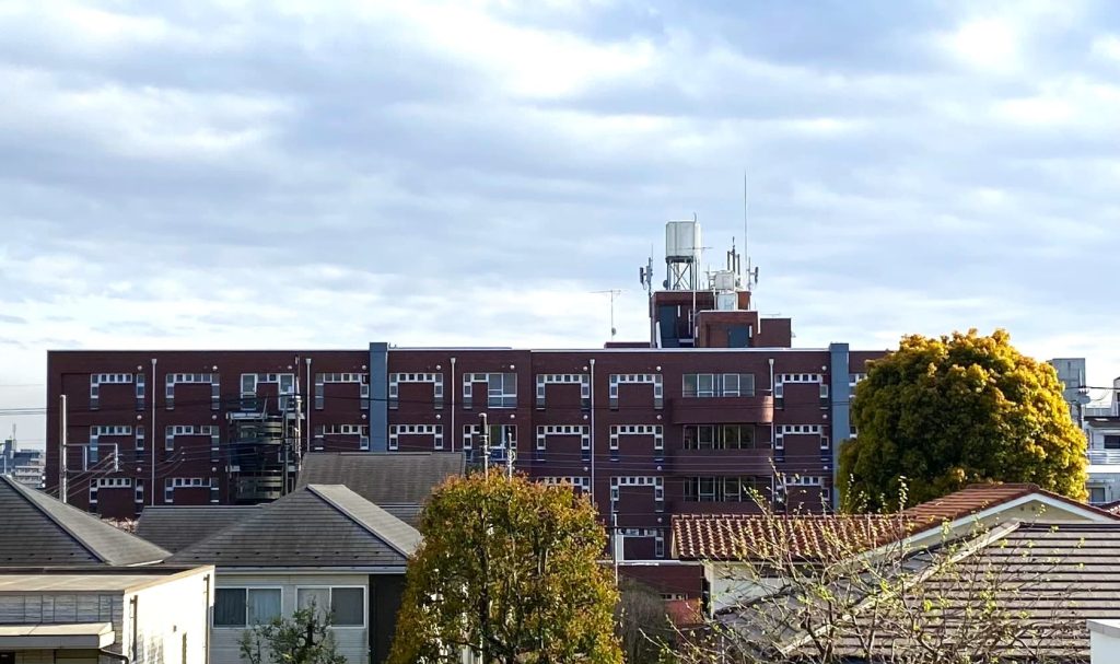 グループ施設から見たマンションの様子