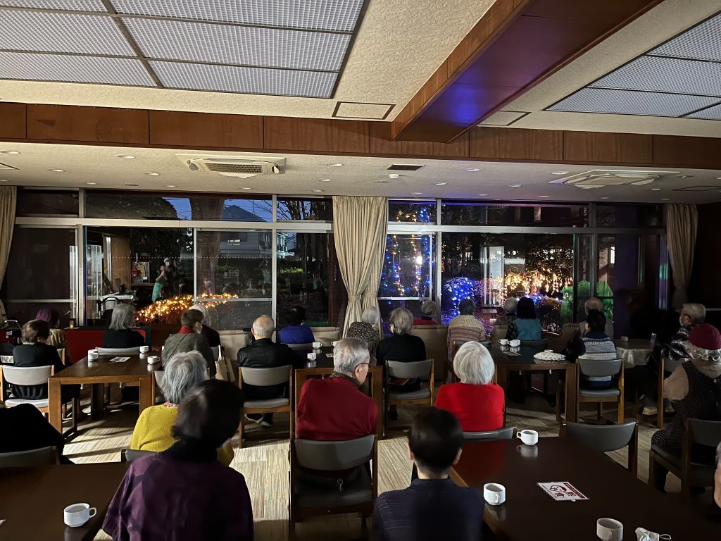 クリスマス点灯式の様子