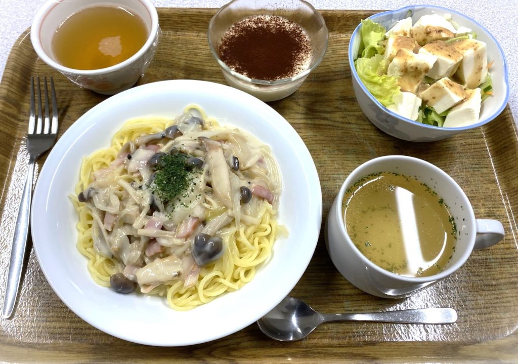 秋のお食事紹介＿きのこクリームスパゲティ