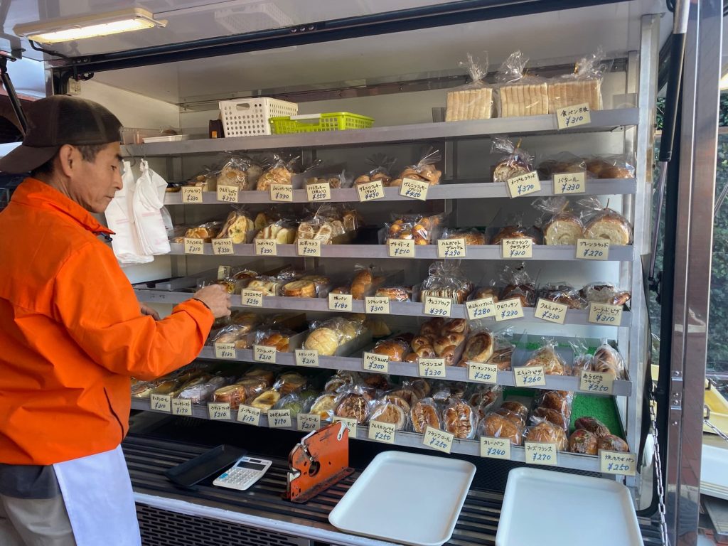 移動パン屋エミュウ２