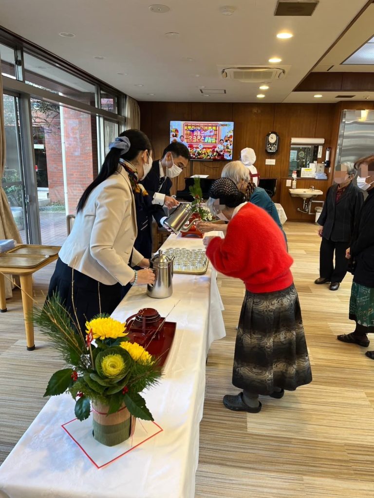 入居者様と新年のご挨拶２