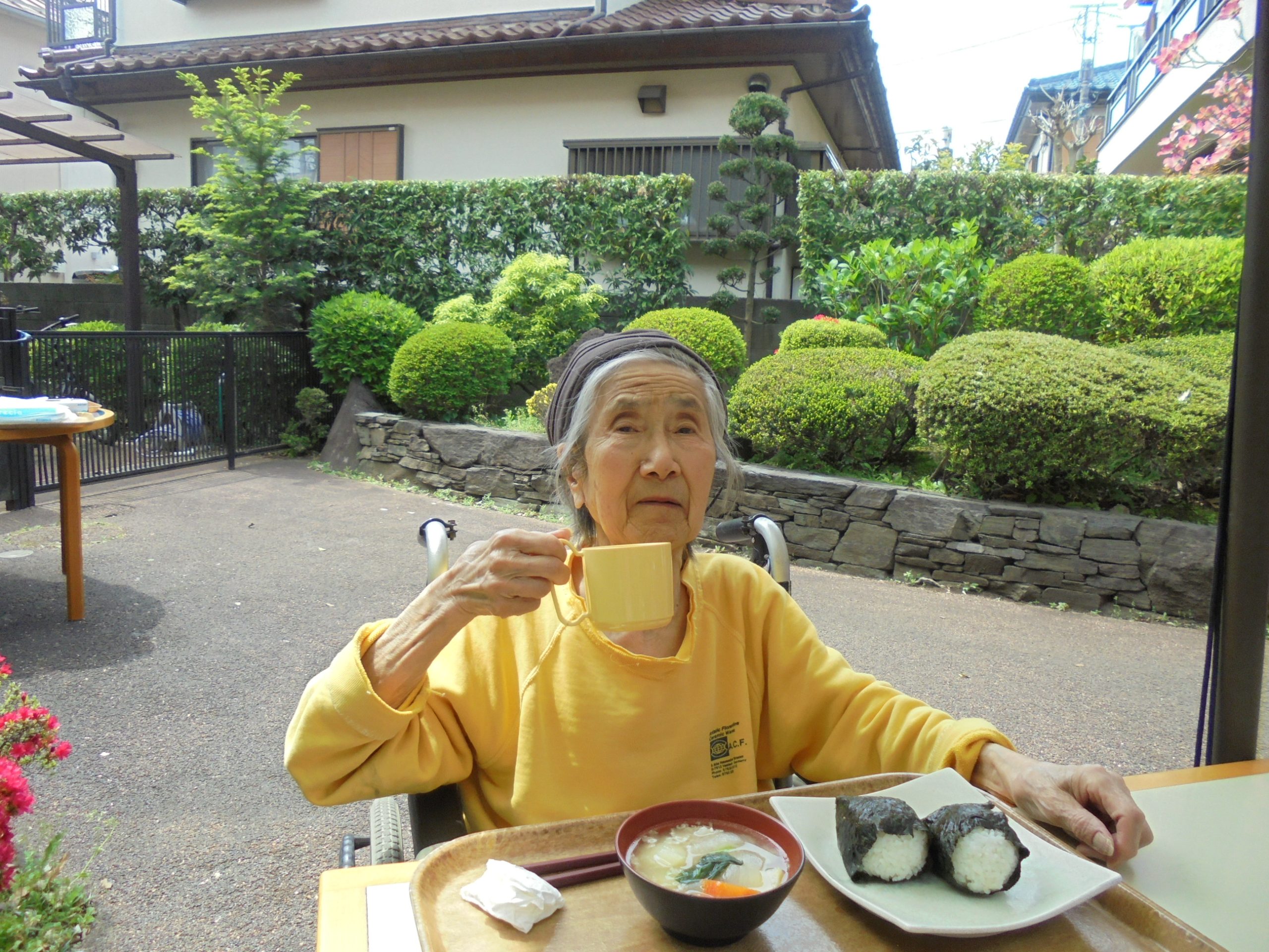 出前一丁と味噌汁づくり