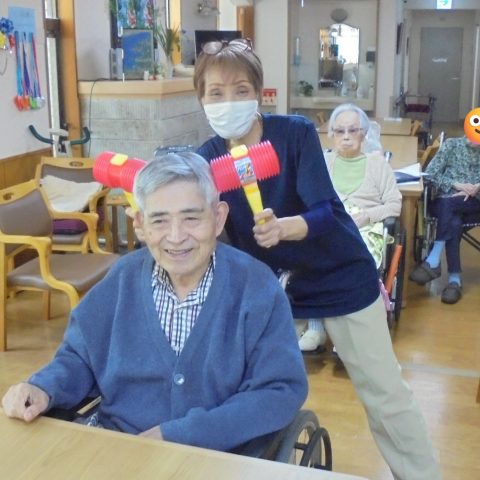 叩いてかぶってジャンケンポン！