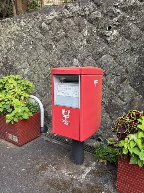 マンションの小さなポスト２