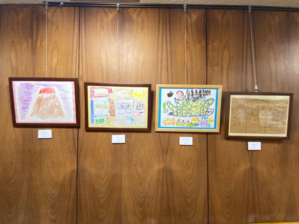 となりにいるよアート展５